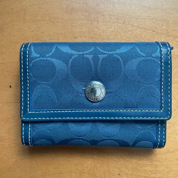Blue Coach wallet. Never uses. - Picture 8 of 10